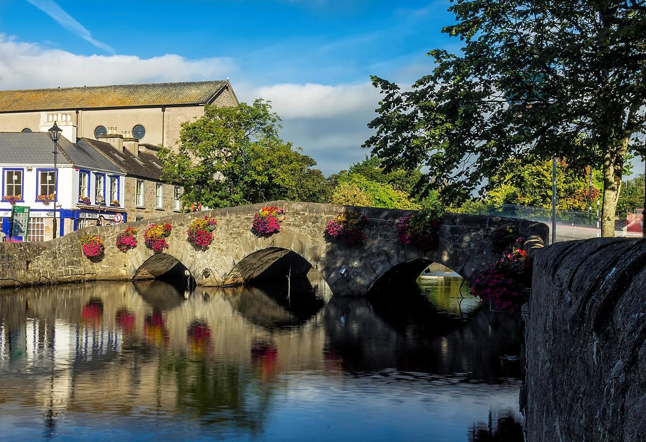 The Waterside B&B Westport Exterior photo